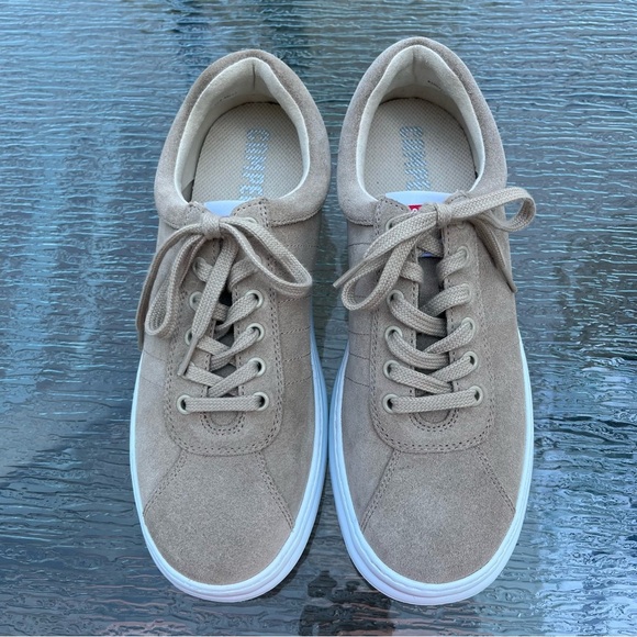NWOT Camper Tan Walking Runners Trainers Sneakers - Picture 3 of 13